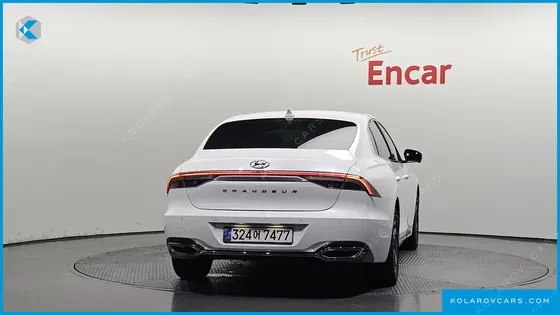 HYUNDAI GRANDEUR LE BLANC