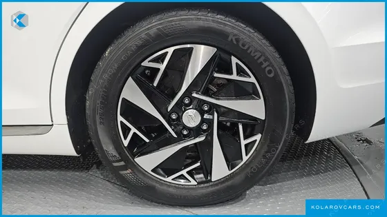 HYUNDAI GRANDEUR LE BLANC