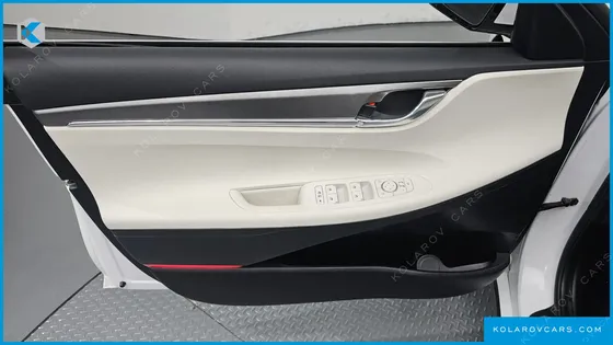 HYUNDAI GRANDEUR LE BLANC