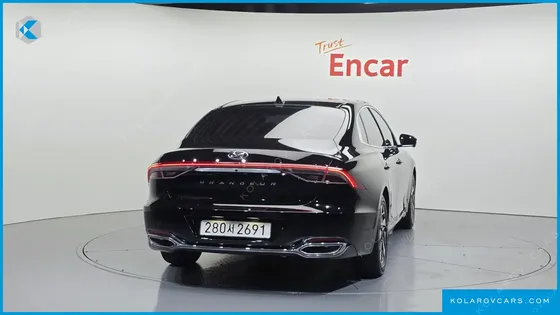 HYUNDAI GRANDEUR LE BLANC