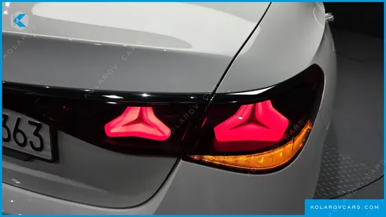 MERCEDES E-CLASS E200 AVANTGARDE