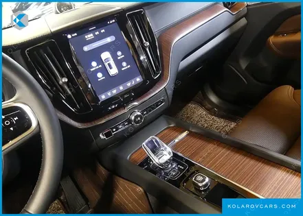 VOLVO XC60 B5 ULTIMATE BRIGHT