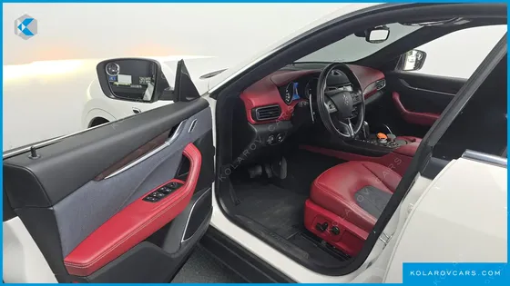 MASERATI LEVANTE 3.0 DIESEL AWD GRANLUSSO