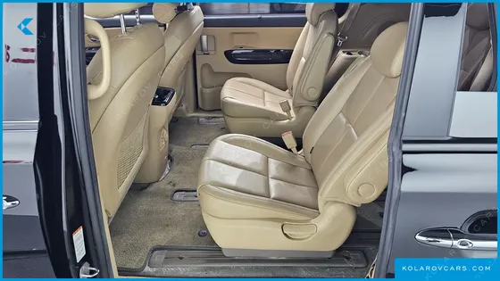 KIA CARNIVAL 9-SEATER NOBLESSE SPECIAL
