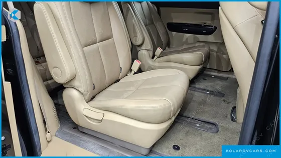KIA CARNIVAL 9-SEATER NOBLESSE SPECIAL