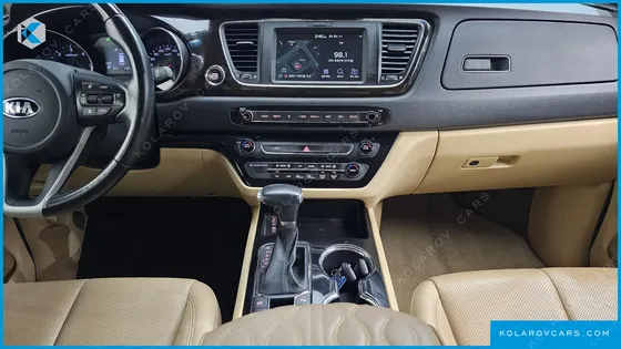KIA CARNIVAL 9-SEATER NOBLESSE SPECIAL