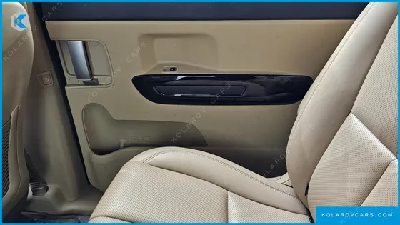 KIA CARNIVAL 9-SEATER NOBLESSE SPECIAL