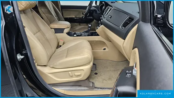 KIA CARNIVAL 9-SEATER NOBLESSE SPECIAL
