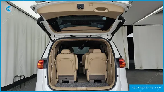 KIA CARNIVAL GASOLINE 9-SEATER NOBLESSE SPECIAL