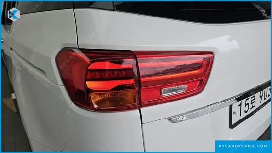 KIA CARNIVAL GASOLINE 9-SEATER NOBLESSE SPECIAL