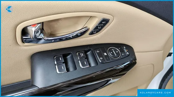 KIA CARNIVAL GASOLINE 9-SEATER NOBLESSE SPECIAL