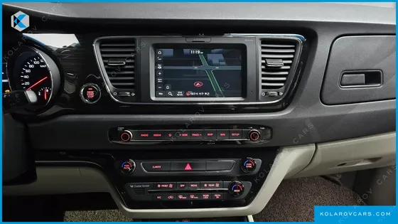 KIA CARNIVAL 9-SEATER PRSTIGE