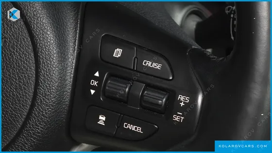 KIA CARNIVAL 9-SEATER PRSTIGE