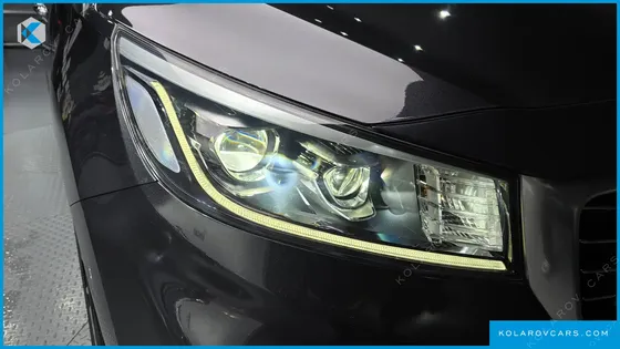KIA CARNIVAL 9-SEATER PRSTIGE