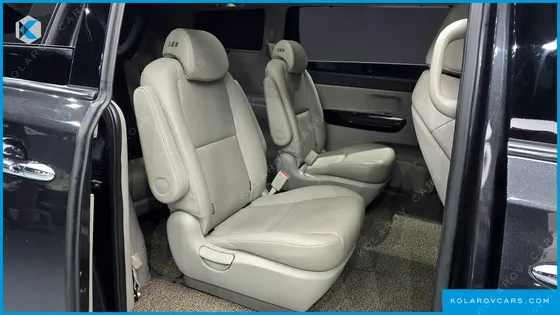 KIA CARNIVAL 9-SEATER PRSTIGE