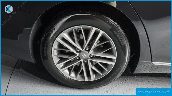 HYUNDAI GRANDEUR 2.4 PREMIUM