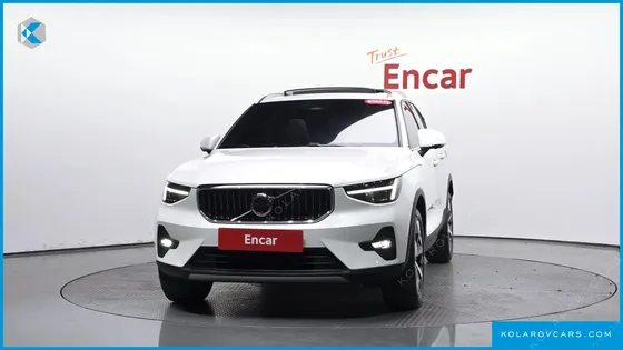 VOLVO XC40 B4 ULTIMATE BRIGHT