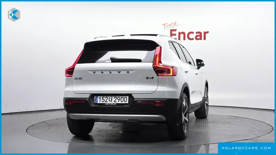 VOLVO XC40 B4 ULTIMATE BRIGHT