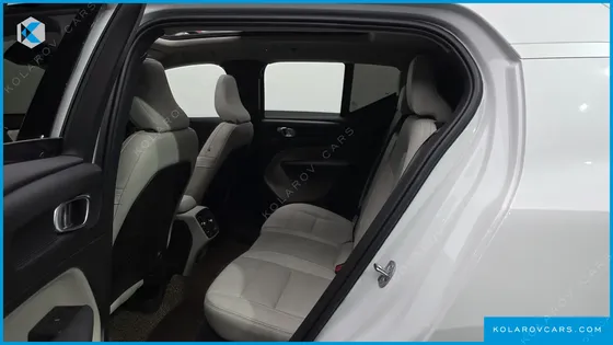 VOLVO XC40 B4 ULTIMATE BRIGHT