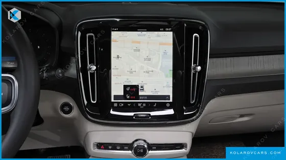 VOLVO XC40 B4 ULTIMATE BRIGHT