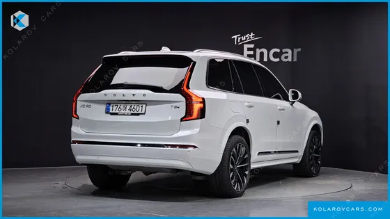 VOLVO XC90 T8 ULTRA BRIGHT HYBRID