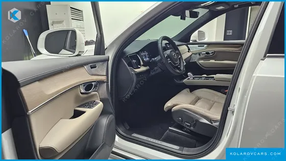 VOLVO XC90 T8 ULTRA BRIGHT HYBRID