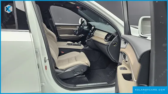 VOLVO XC90 T8 ULTRA BRIGHT HYBRID