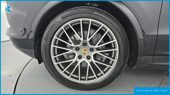 PORSCHE CAYENNE 3.0 PLATINUM EDITION