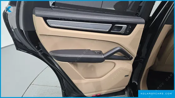 PORSCHE CAYENNE 3.0 PLATINUM EDITION