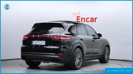 PORSCHE CAYENNE 3.0 PLATINUM EDITION