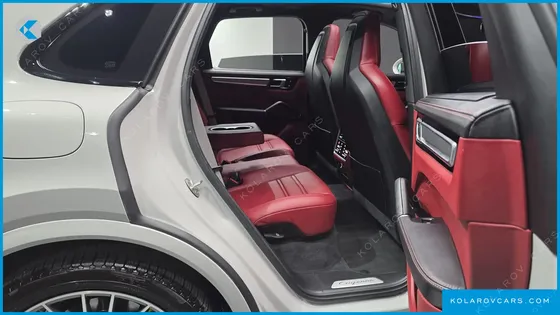 PORSCHE CAYENNE 3.0 E-HYBRID PLATINUM EDITION