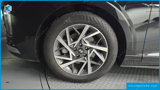 HYUNDAI GRANDEUR 2,5 GASOLINE 2WD
