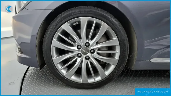 HYUNDAI GENESIS G330 PREMIUM AWD