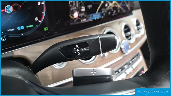MERCEDES E-CLASS E220D 4MATIC EXCLUSIVE