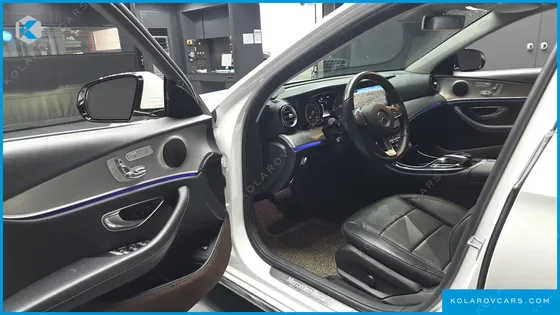 MERCEDES E-CLASS E200 AVANTGARDE