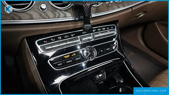 MERCEDES E-CLASS E300 4MATIC EXCLUSIVE