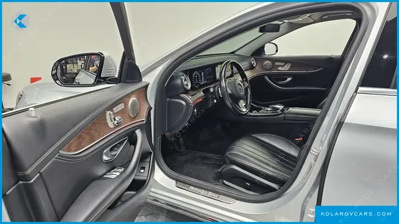 MERCEDES E-CLASS E220D EXCLUSIVE