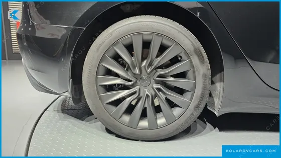 TESLA MODEL 3 RWD