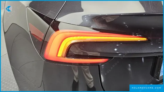 TESLA MODEL 3 RWD