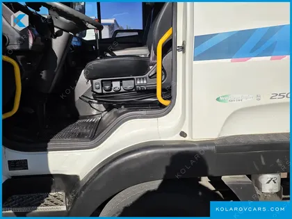 HYUNDAI MEGA TRUCK PREMIUM