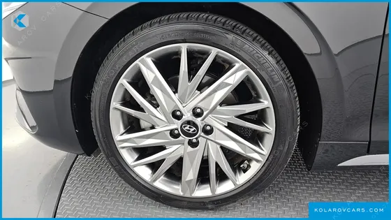 HYUNDAI GRANDEUR 2.5