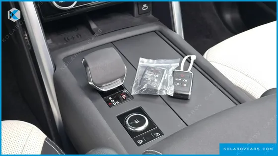 LAND ROVER DISCOVERY P360 R-DYNAMIC SE