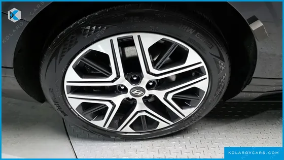 HYUNDAI GRANDEUR 3,5 GASOLINE 4WD