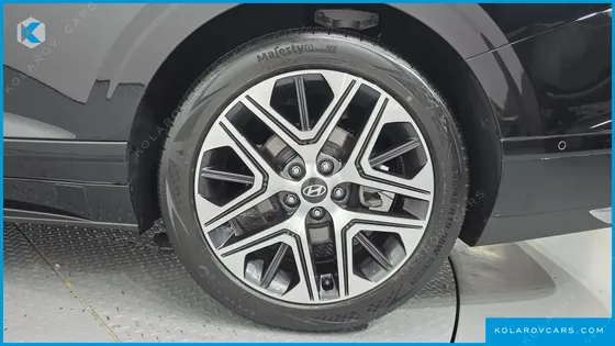 HYUNDAI GRANDEUR 2,5 GASOLINE 2WD