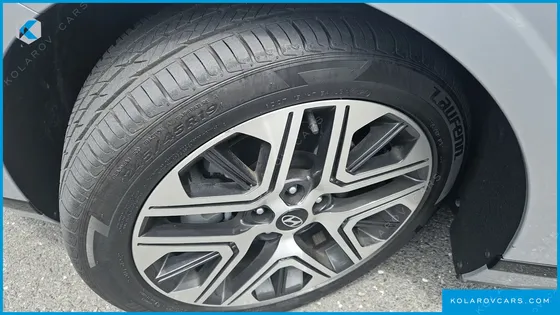 HYUNDAI GRANDEUR 2,5 GASOLINE 2WD