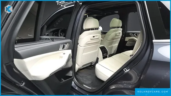 BMW X5 M50I