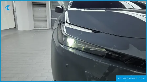 TOYOTA PRIUS 2.0 XLE