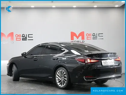LEXUS ES EXECUTIVE