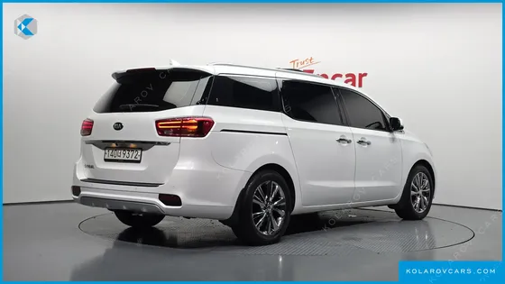 KIA CARNIVAL 9-SEATER NOBLESSE SPECIAL