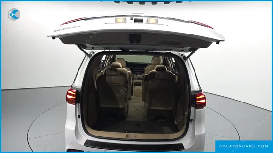 KIA CARNIVAL 9-SEATER NOBLESSE SPECIAL
